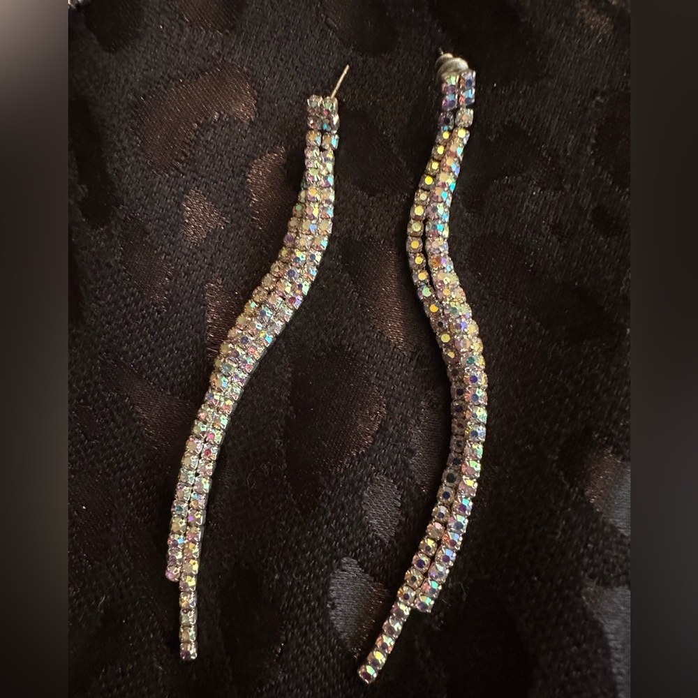 Dressy earrings and bracelet set